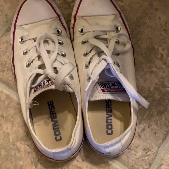 Women’s converse Chuck Taylor low tops- white - Picture 4 of 4